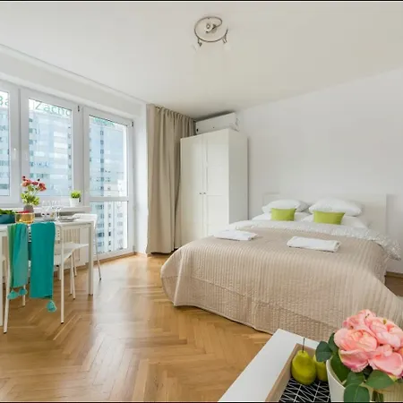 Apartment Rondo Onz Warsaw